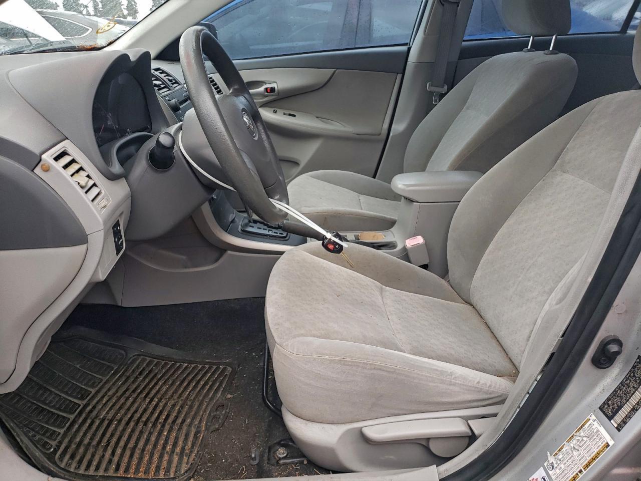 2009 Toyota Corolla Le - Image 7