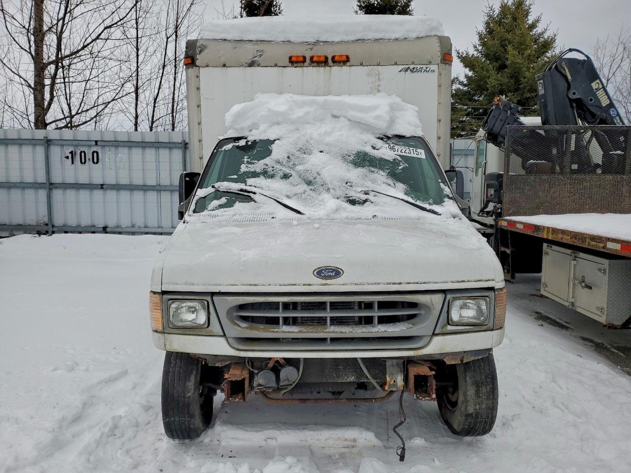 2000 Ford Econoline E350 Super Duty Cutaway Van - Фото 5