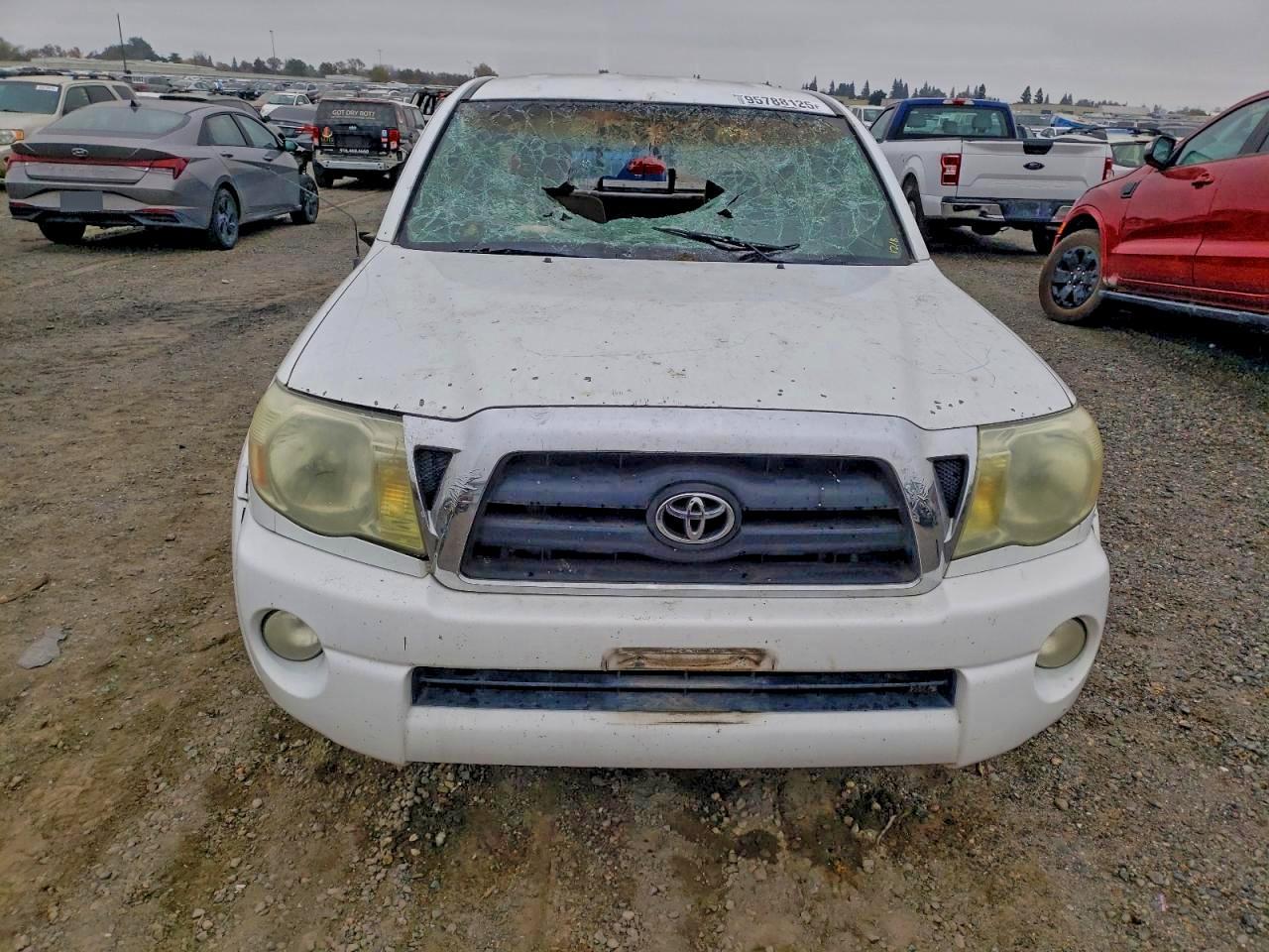 2005 Toyota Tacoma Prerunner V6 - Image 5