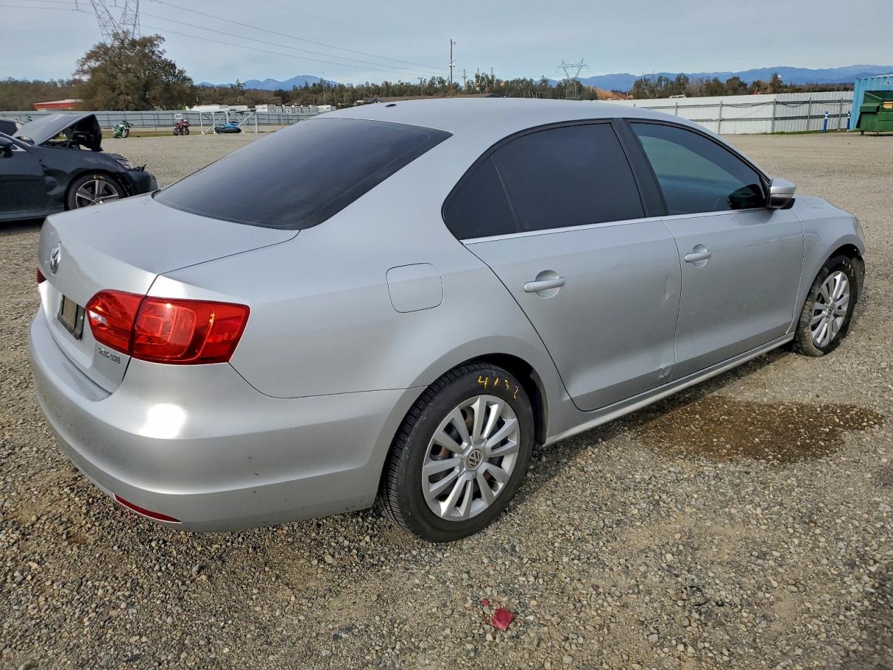 2013 Volkswagen Jetta Se - Фото 3