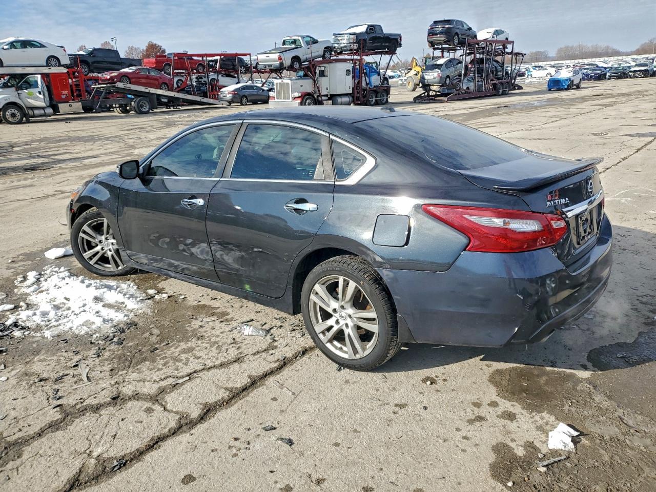 2016 Nissan Altima 3.5Sl - Image 2