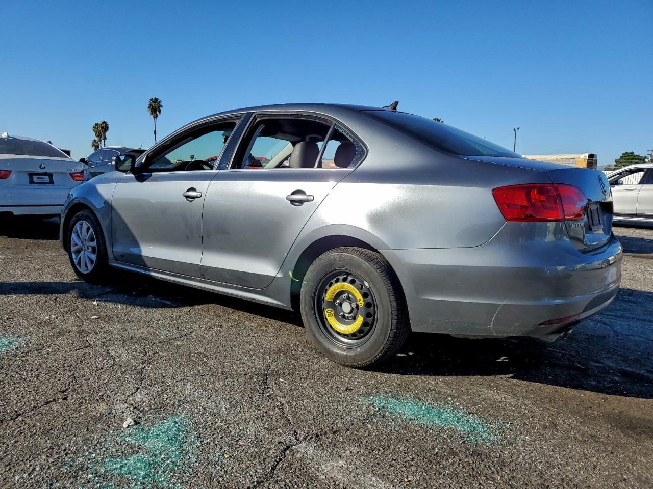 2013 Volkswagen Jetta Se - Фото 2