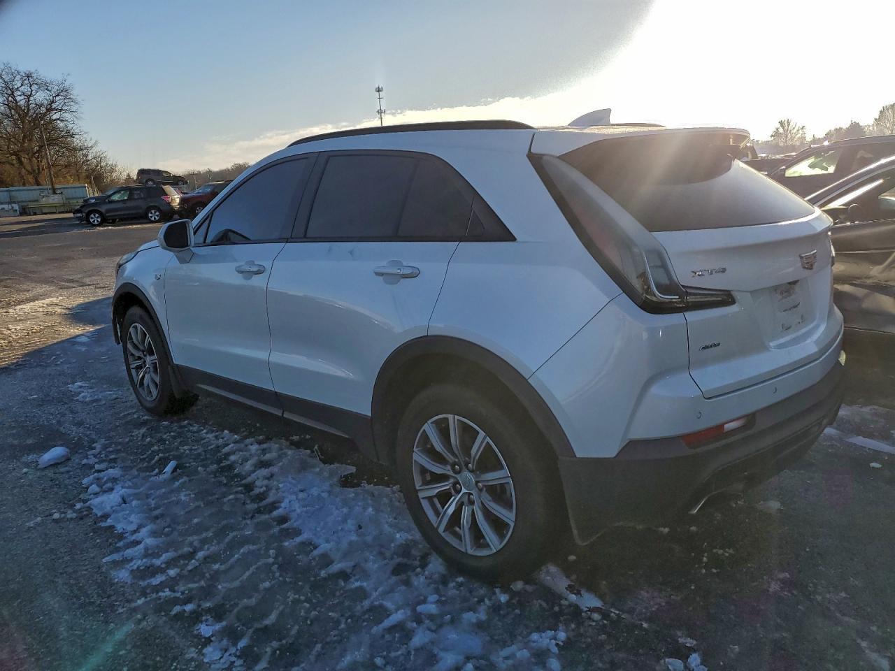 2020 Cadillac Xt4 Sport - Image 2