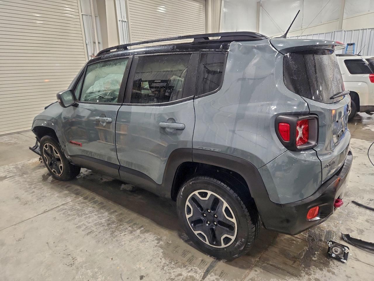 2017 Jeep Renegade Trailhawk - Фото 2