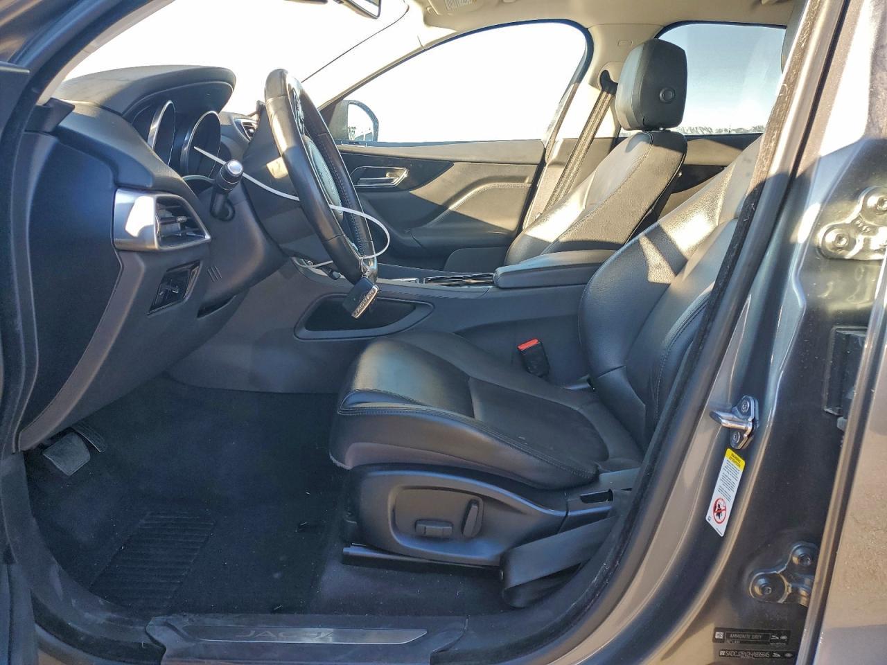 2017 Jaguar F-Pace Premium - Фото 7