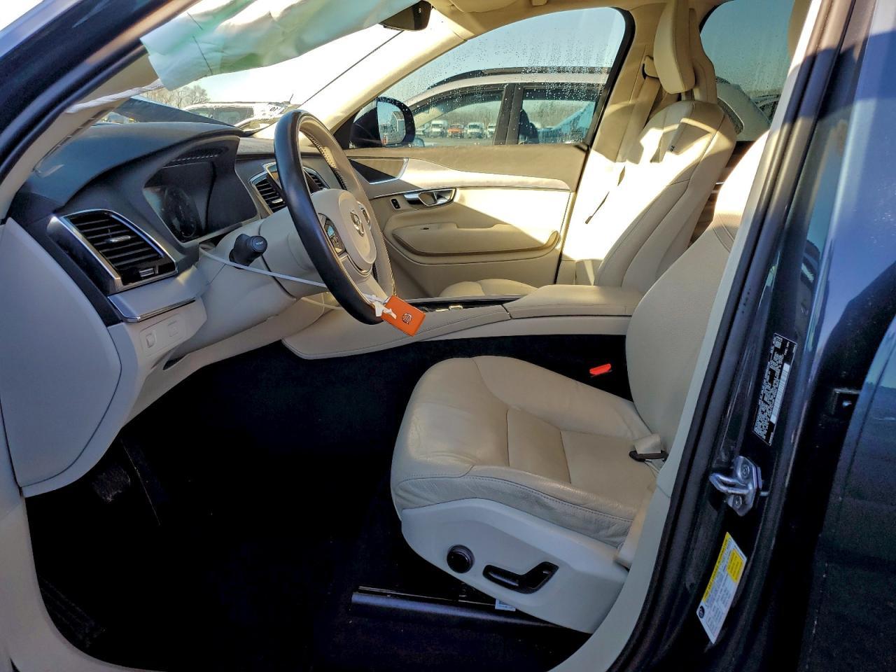 2021 Volvo Xc90 T5 Momentum - Image 7