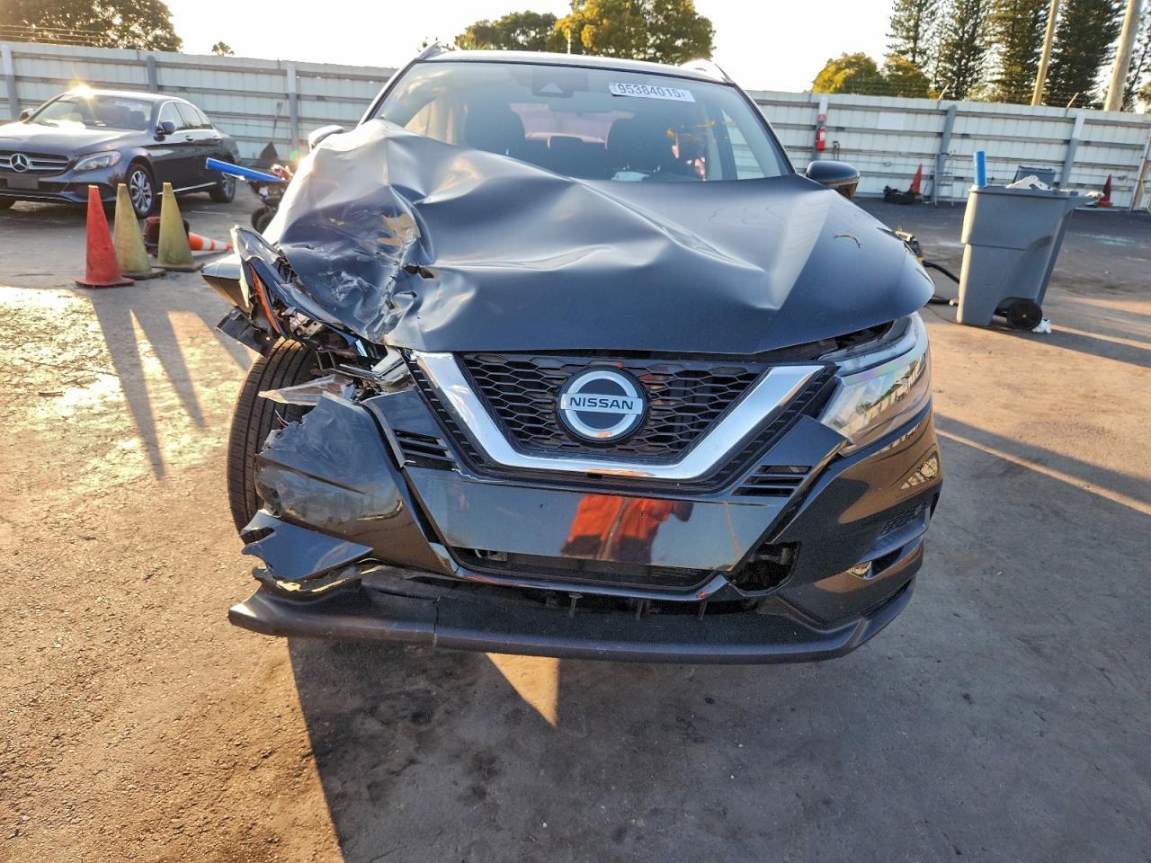 2020 Niss Rogue Sport - Фото 5