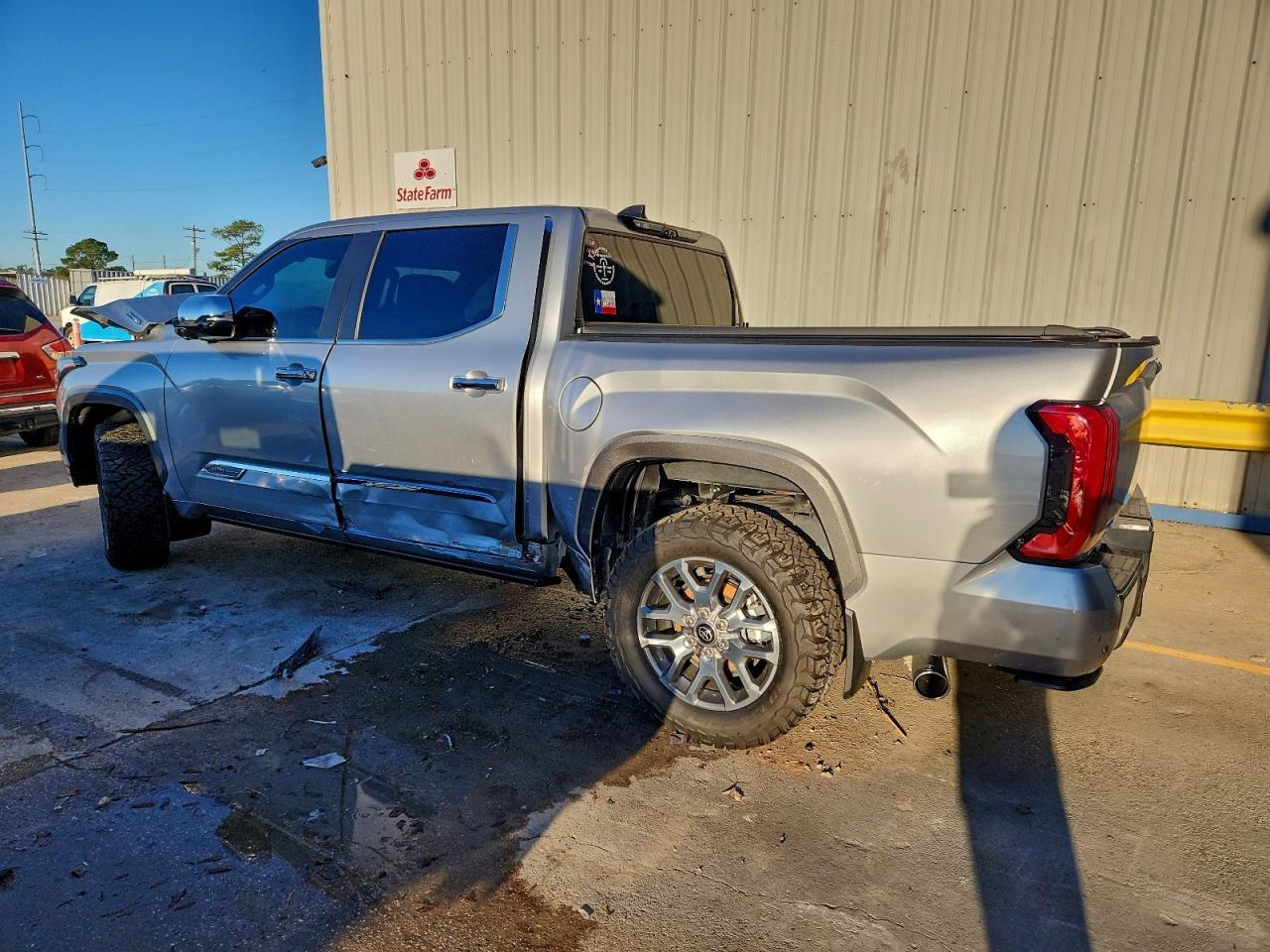 2025 Toyota Tundra Crewmax Platinum - Фото 2