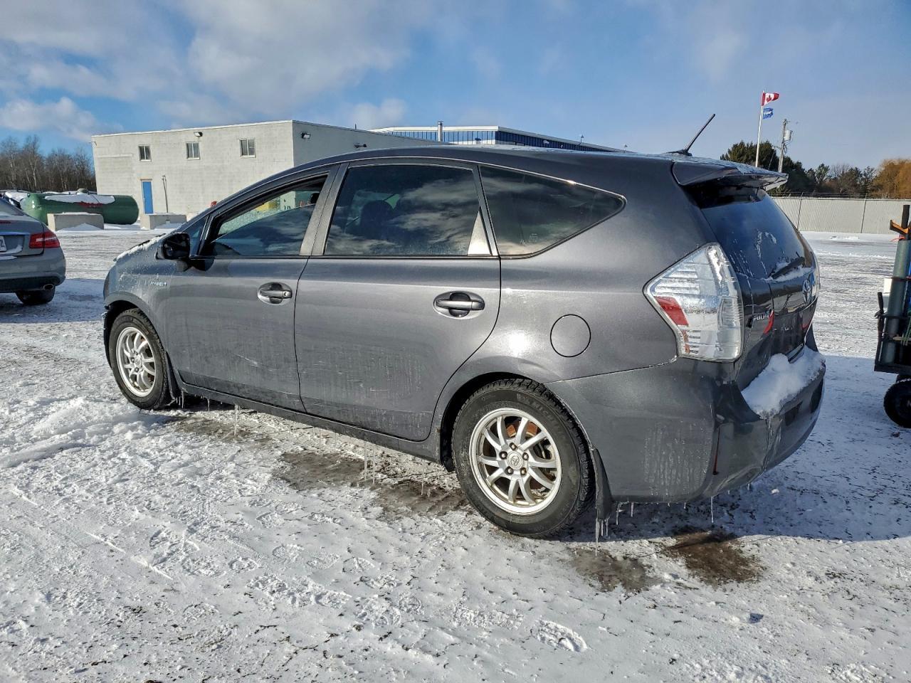 2012 Toyota Prius V - Фото 2