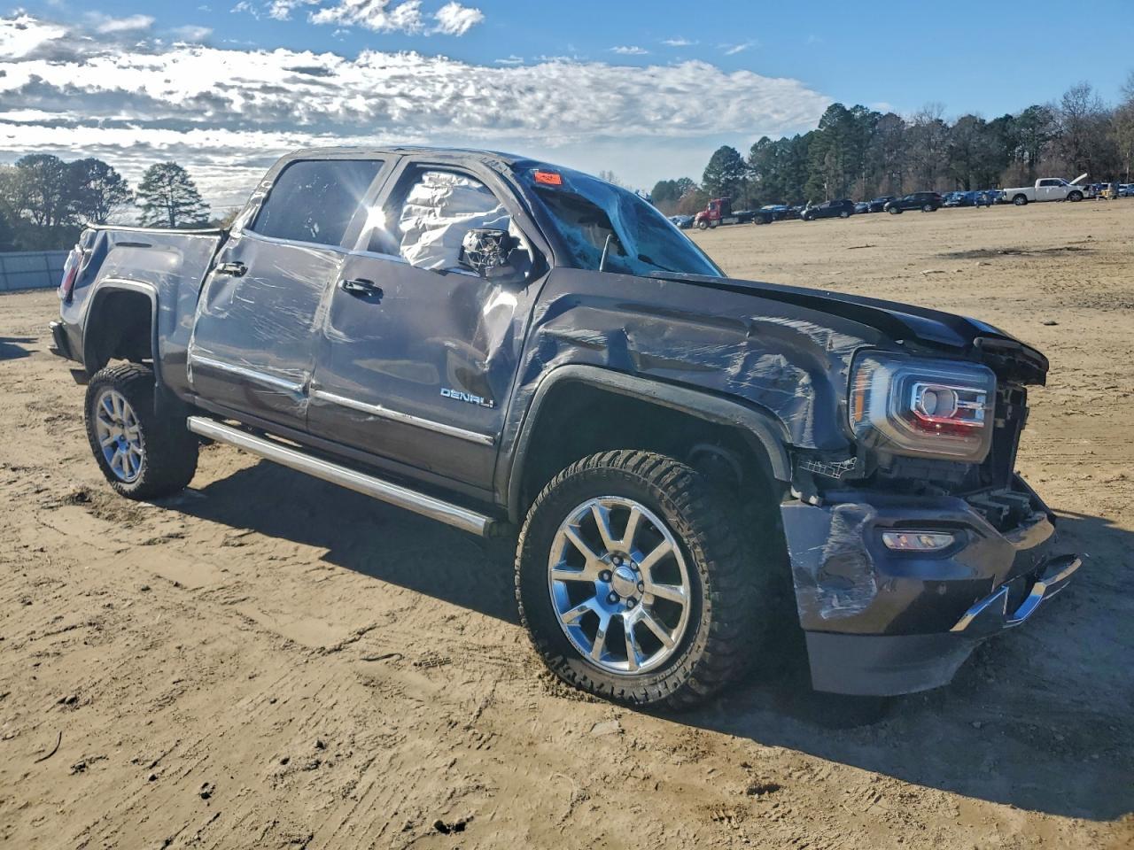 2016 GMC Sierra K1500 Denali - Image 4