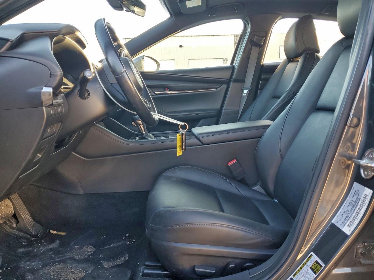 2023 Mazda 3 Preferred - Image 7