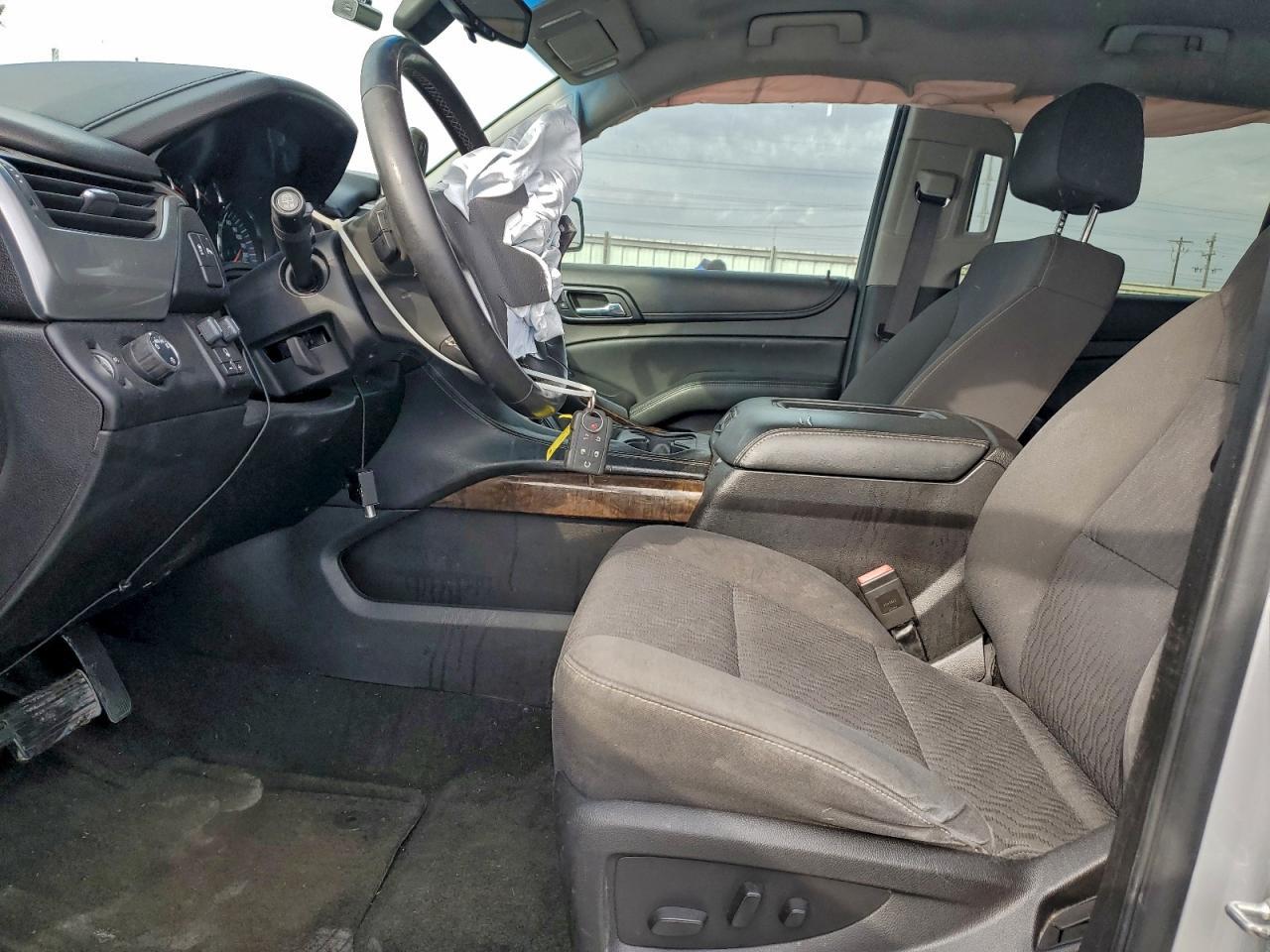 2016 Chevrolet Suburban C1500 Ls - Image 7