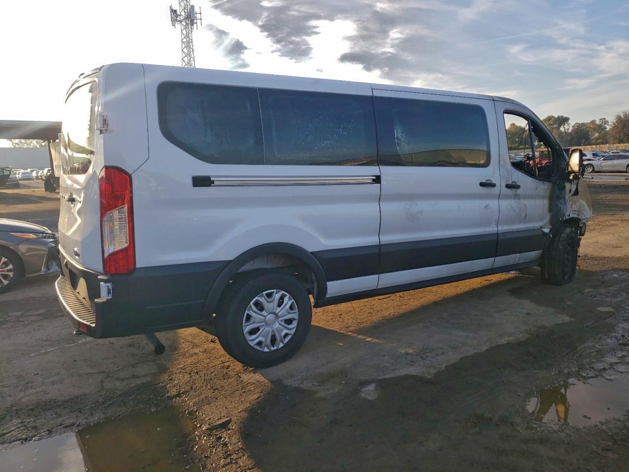2025 Ford Transit T-350 - Фото 3