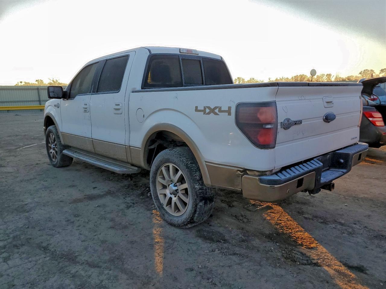 2013 Ford F150 Supercrew - Фото 2