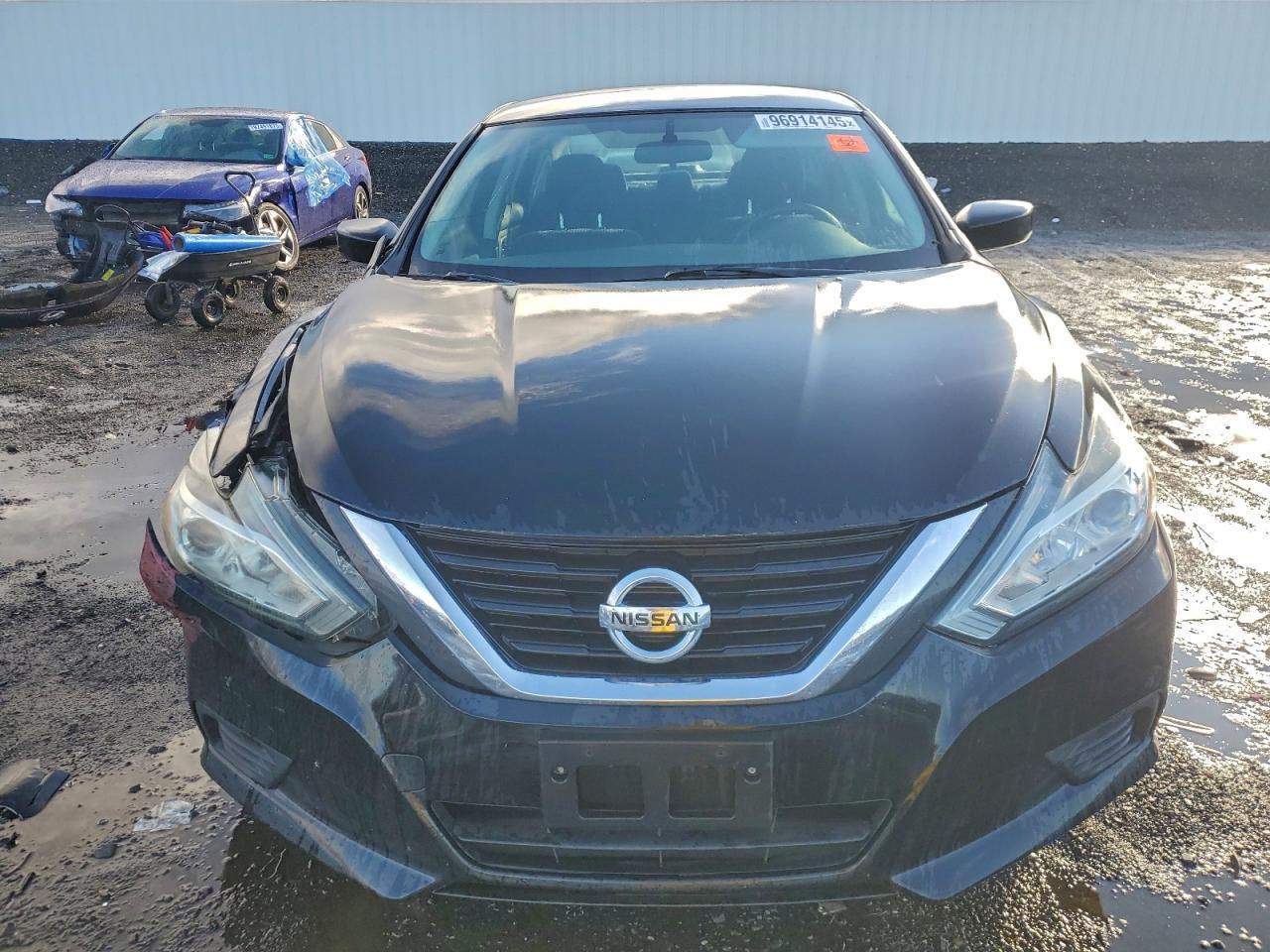 2017 Nissan Altima 2.5 - Image 5