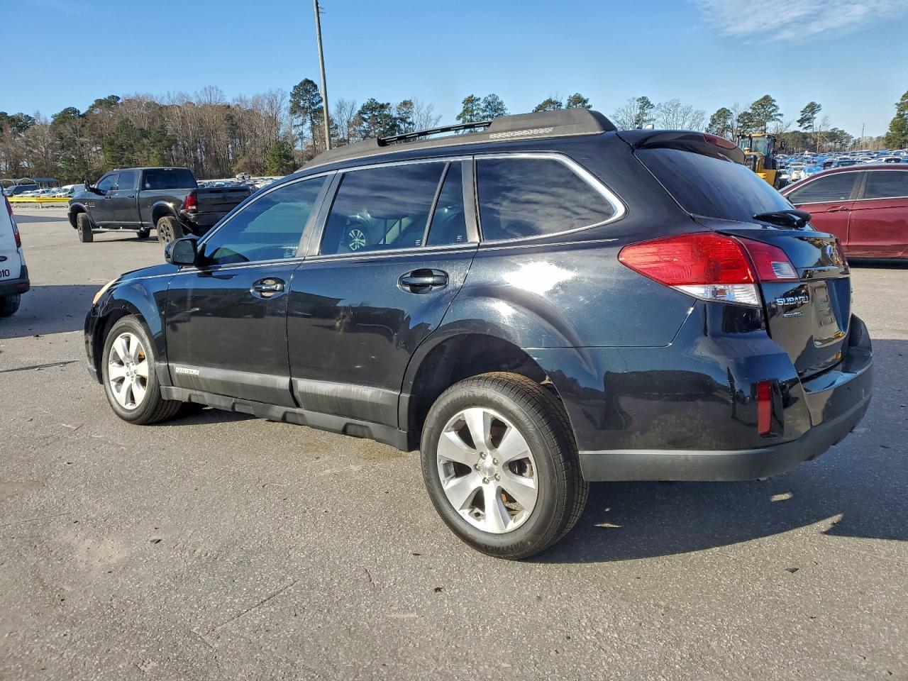 2011 Subaru Outback 3.6R Limited - Фото 2