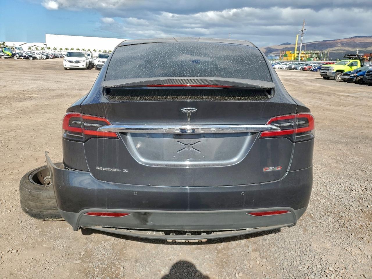 2016 Tesla Model X - Фото 6