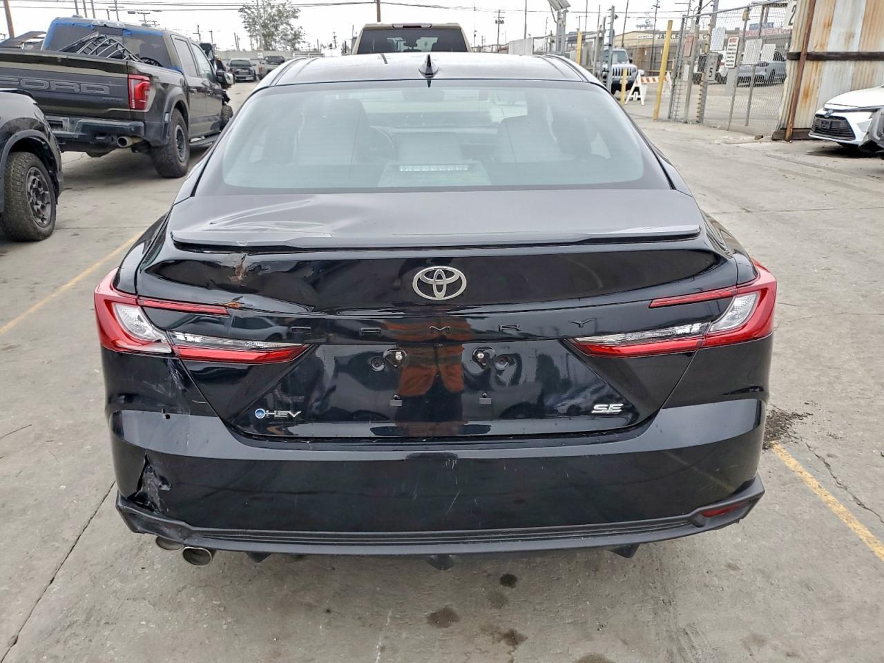 2025 Toyota Camry Xse - Фото 6