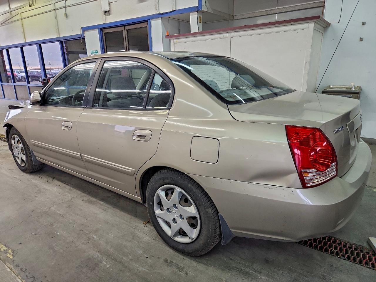 2005 Hyundai Elantra Gls - Image 2