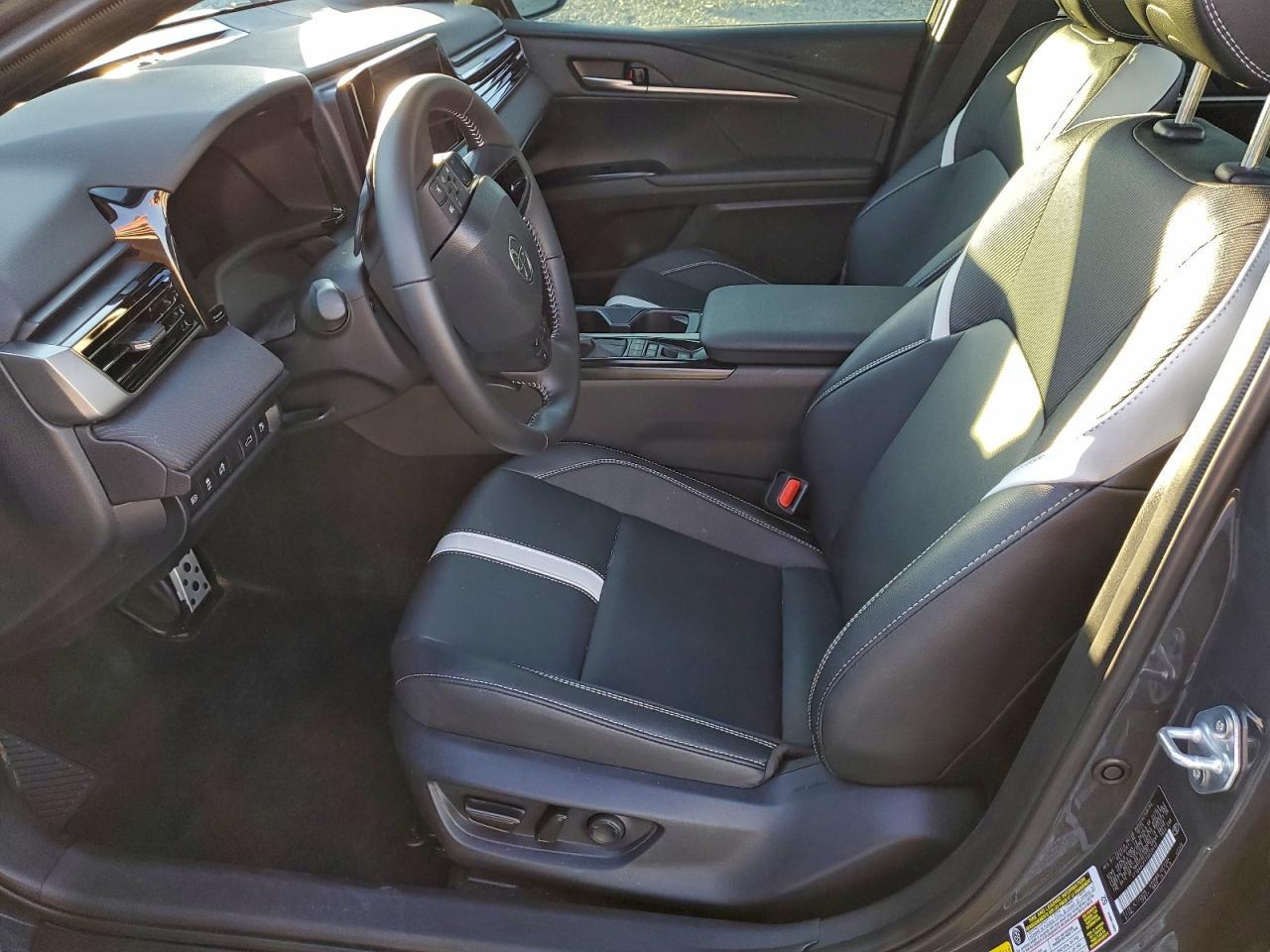 2026 Toyota Camry Xse - Image 7