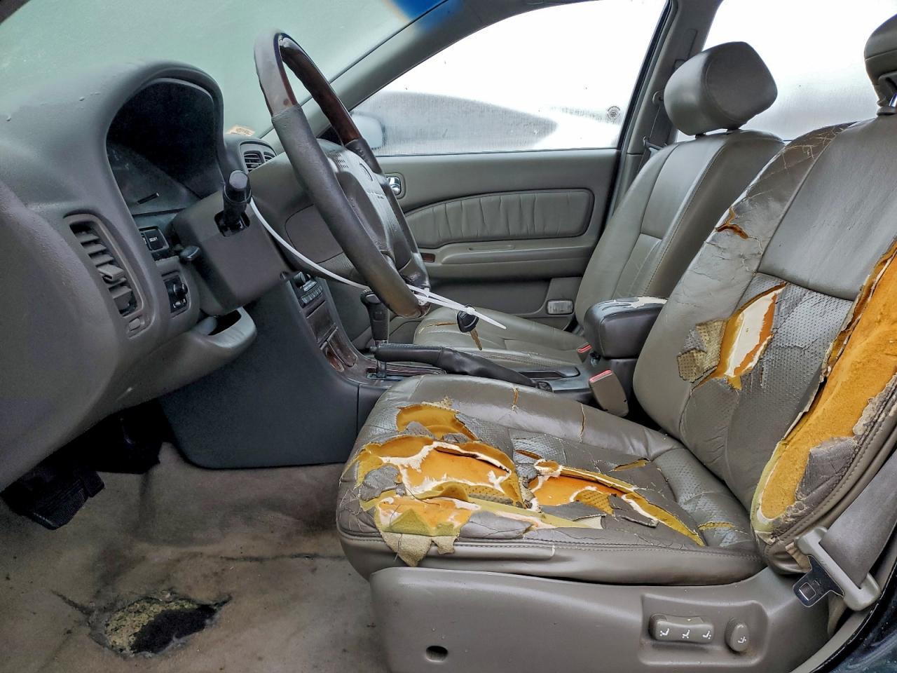 1999 Infiniti I30 - Image 7