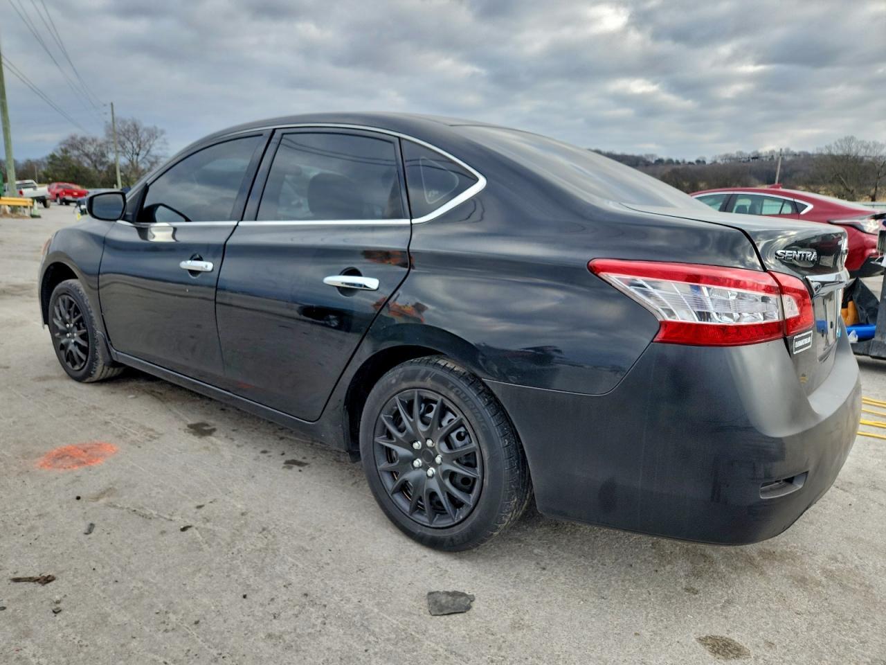 2014 Nissan Sentra S - Фото 2