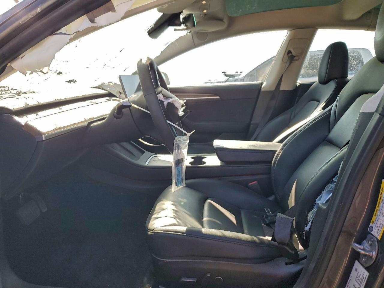 2023 Tesla Model 3 - Image 7