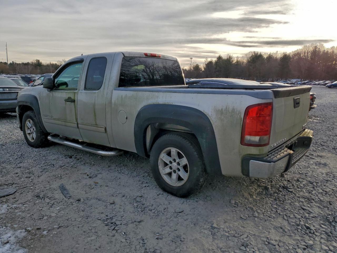 2008 GMC Sierra K1500 - Фото 2