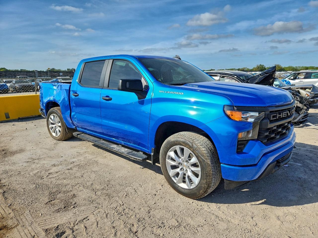 2025 Chevrolet Silverado C1500 Custom - Фото 4