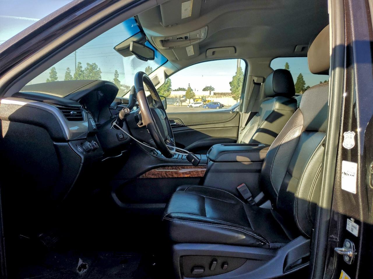 2018 Chevrolet Suburban K1500 Premier - Image 7