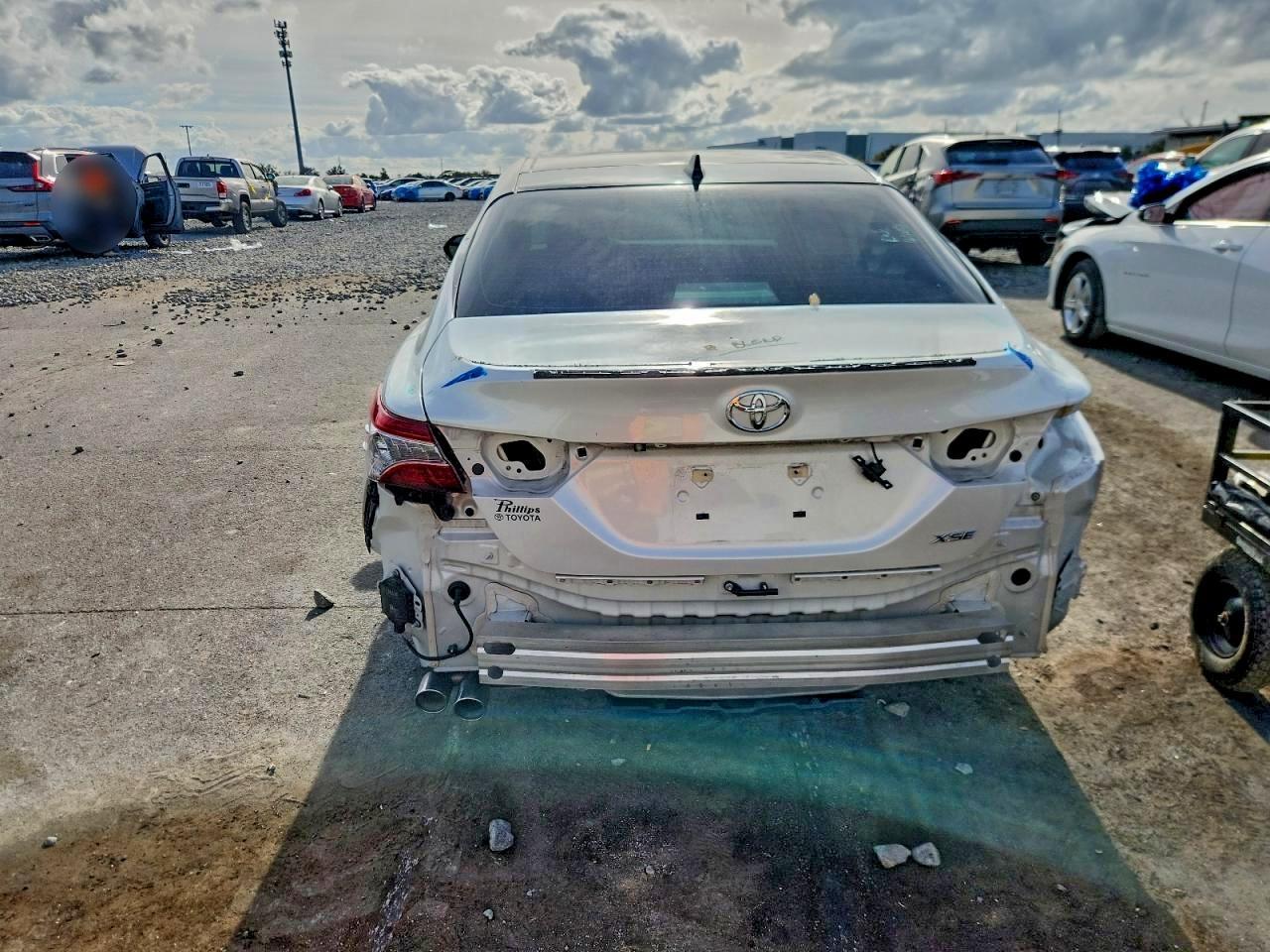 2020 Toyota Camry Xse - Фото 6