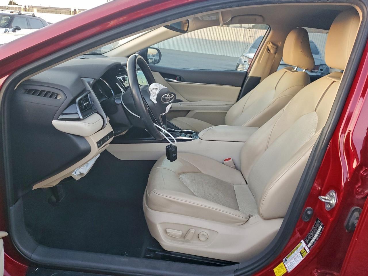 2020 Toyota Camry Xle - Image 7