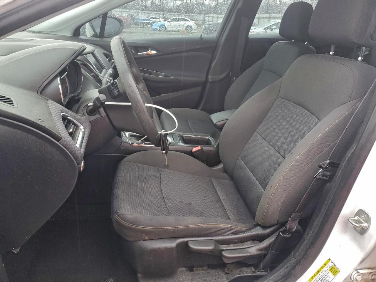 2019 Chevrolet Cruze Ls - Image 7