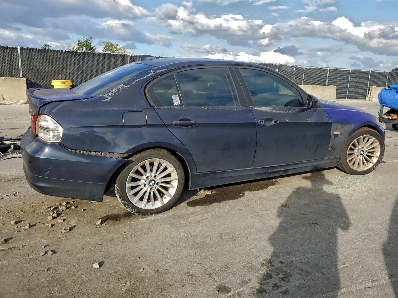 2010 BMW 328 I - Фото 3