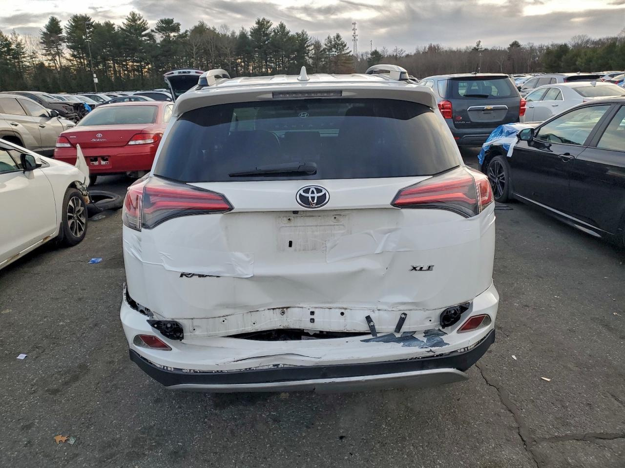 2017 Toyota Rav4 Xle - Фото 6