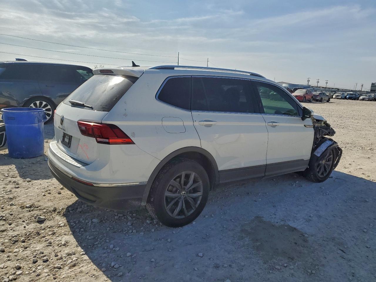 2022 Volkswagen Tiguan Se - Image 3