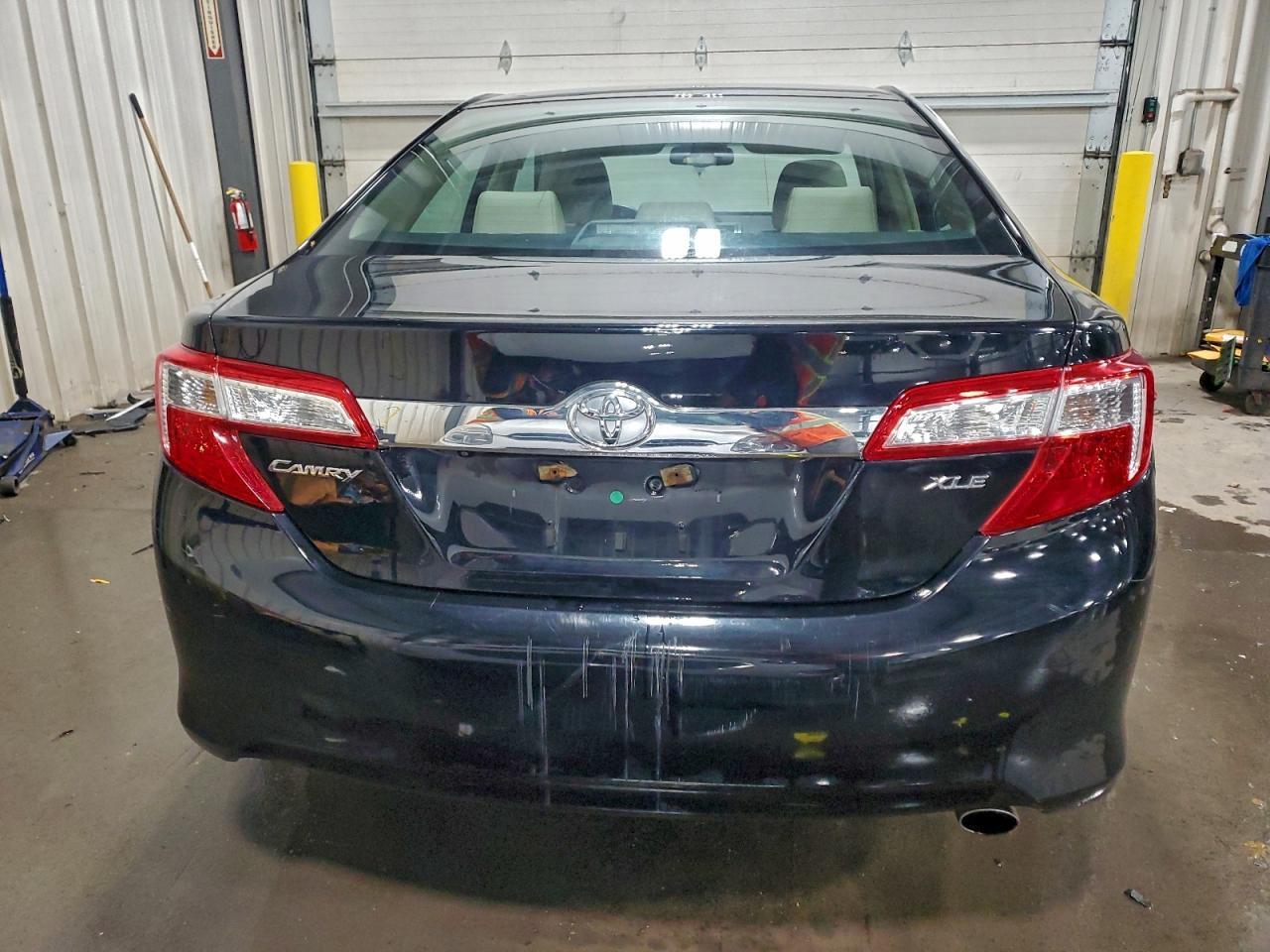 2012 Toyota Camry Base - Фото 6