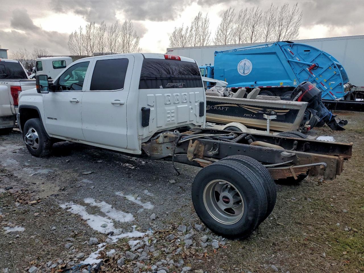 2015 GMC Sierra C3500 Sle - Image 3