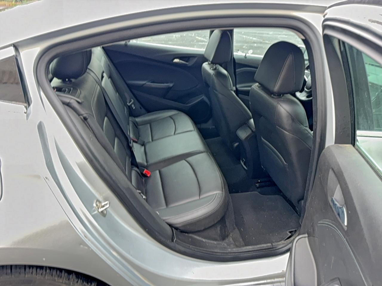 2017 Chevrolet Cruze Premier - Фото 6