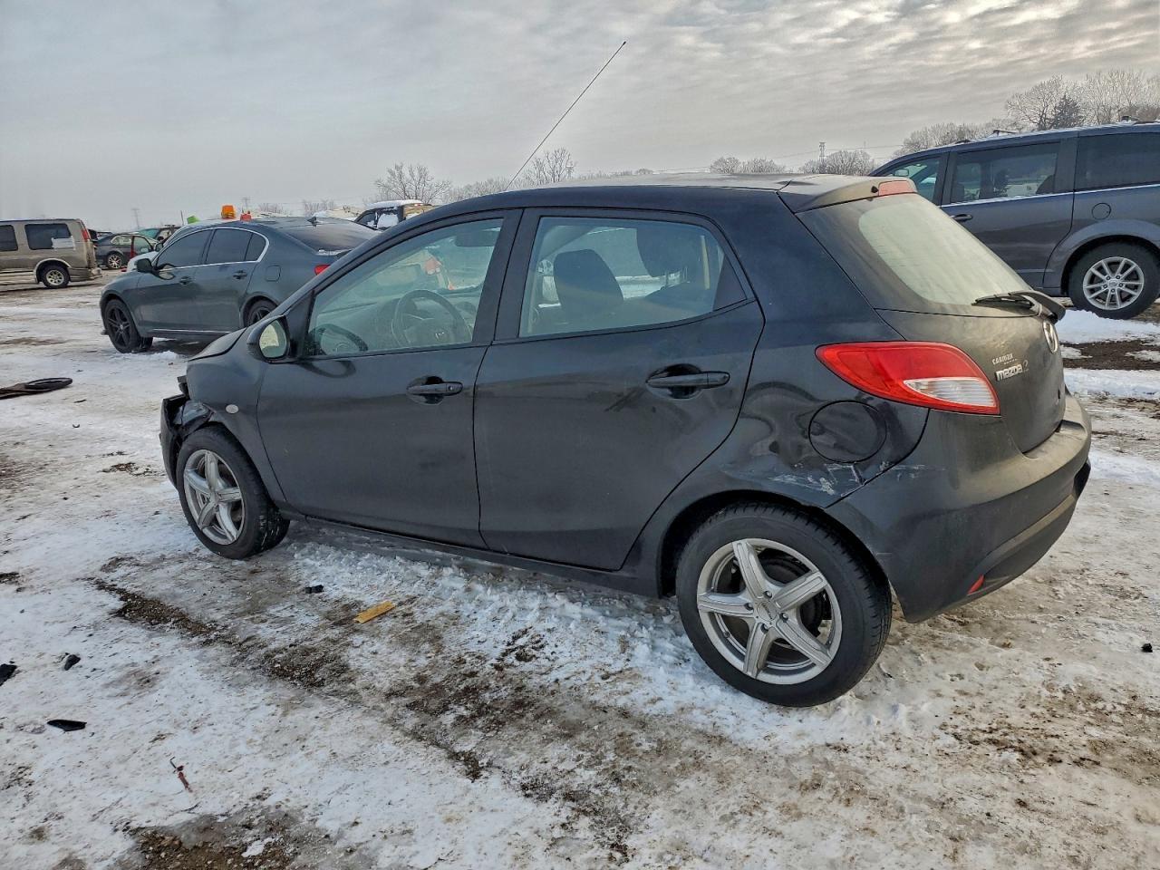 2013 Mazda Mazda2 - Фото 2