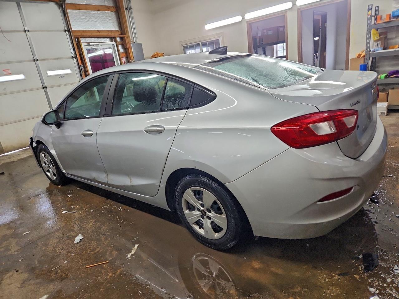 2017 Chevrolet Cruze Ls - Image 2