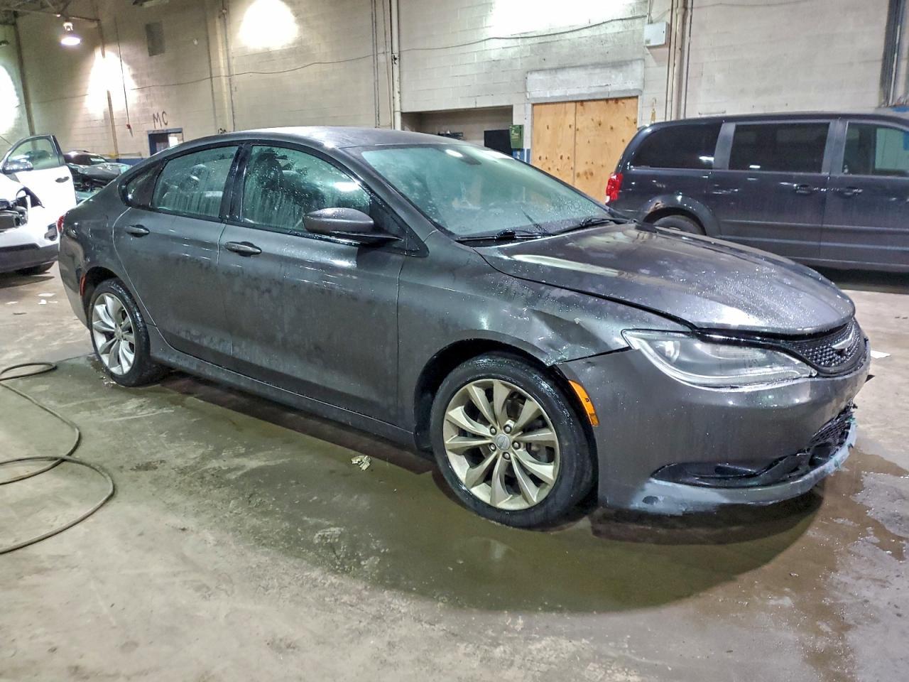 2015 Chrysler 200 S - Image 4