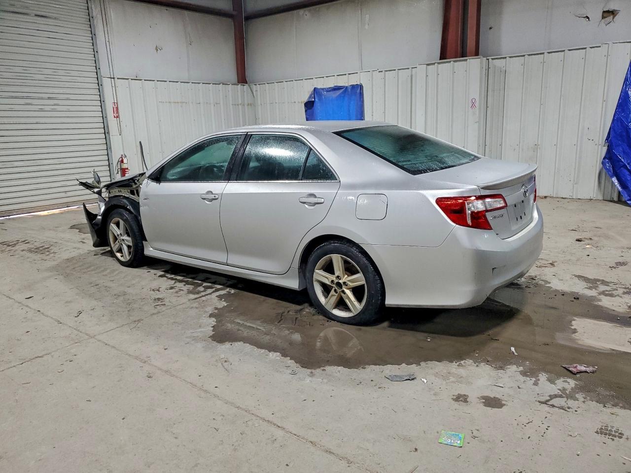 2012 Toyota Camry Se - Фото 2