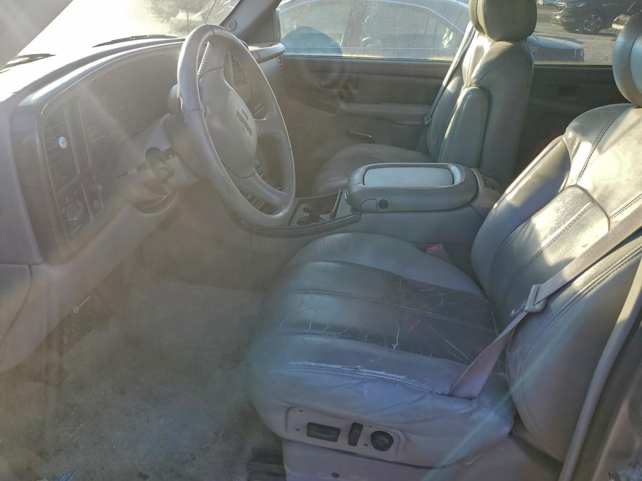 2002 GMC Suburban - Фото 7