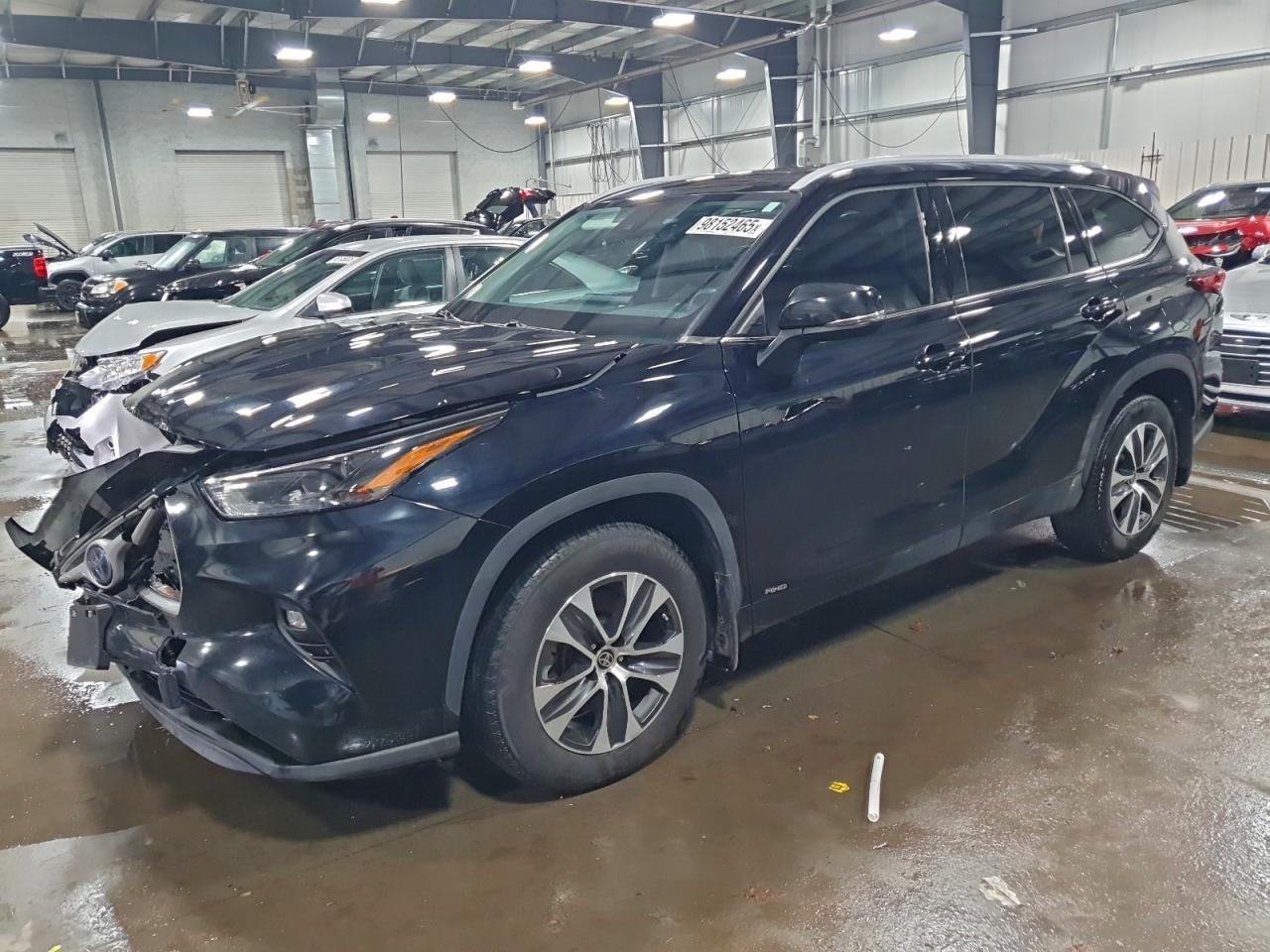 2022 Toyota Highlander Hybrid Xle
