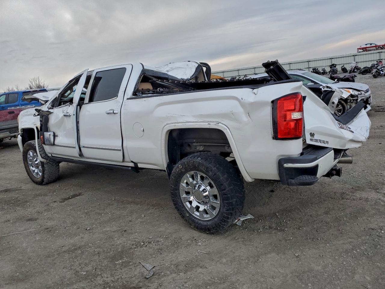 2019 GMC Sierra K2500 Denali - Фото 2