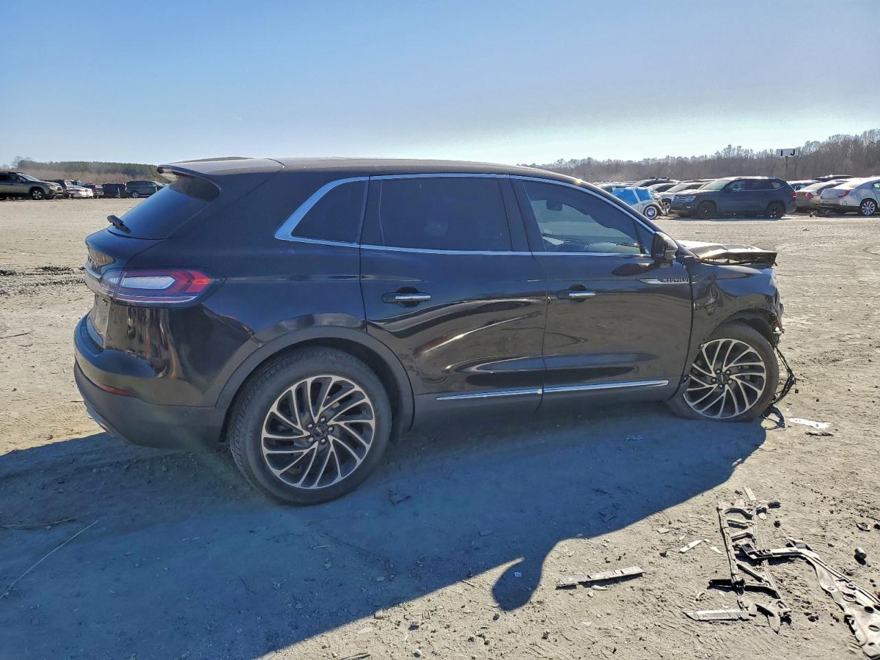 2020 Lincoln Nautilus Reserve - Image 3
