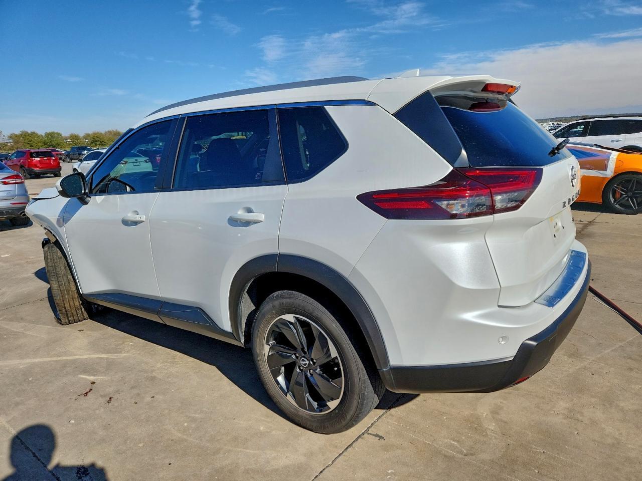 2024 Nissan Rogue Sv - Фото 2
