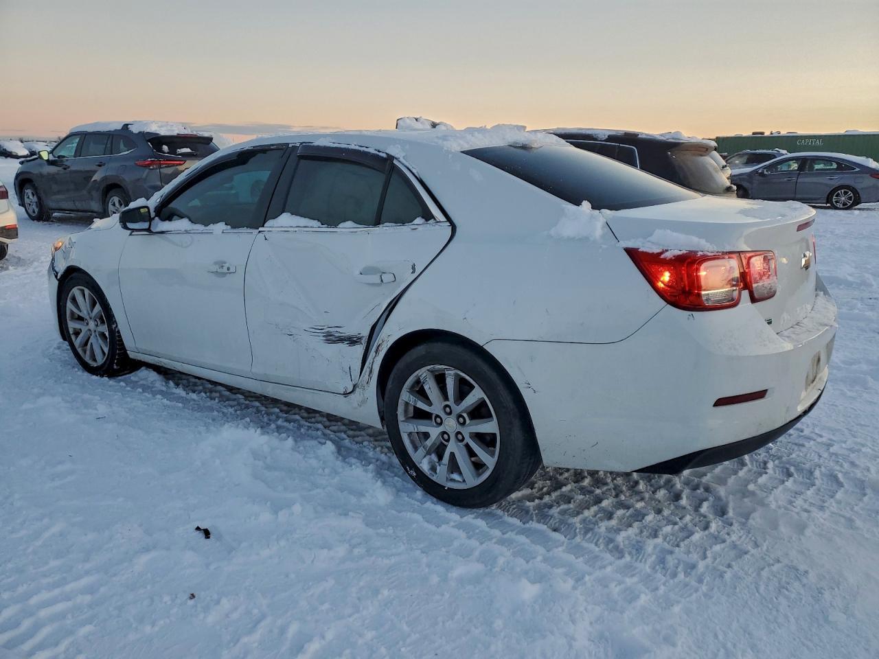 2015 Chevrolet Malibu 2Lt - Image 2