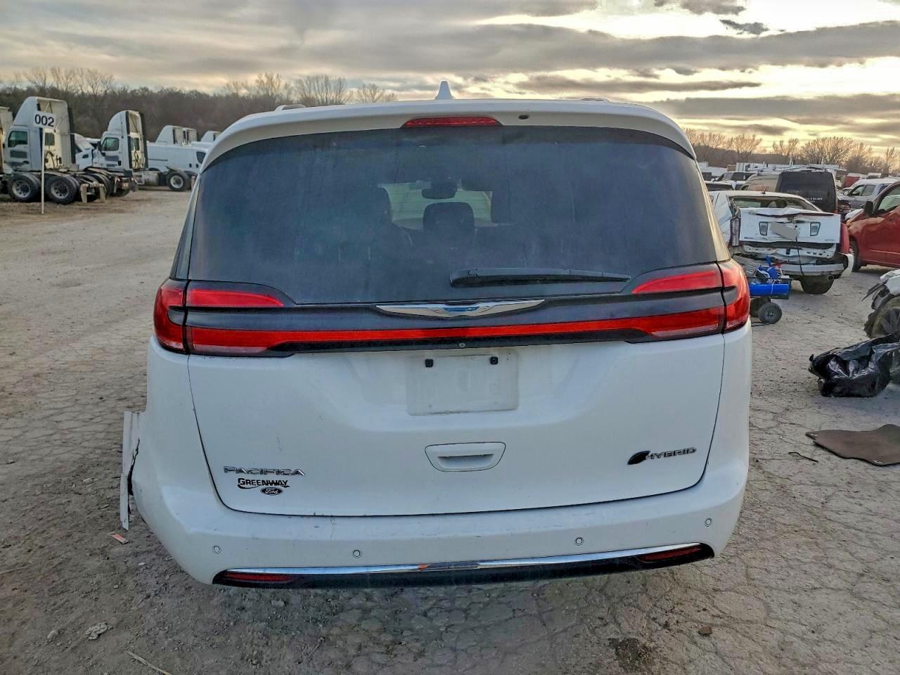 2021 Chrysler Pacifica Hybrid Touring L - Фото 6